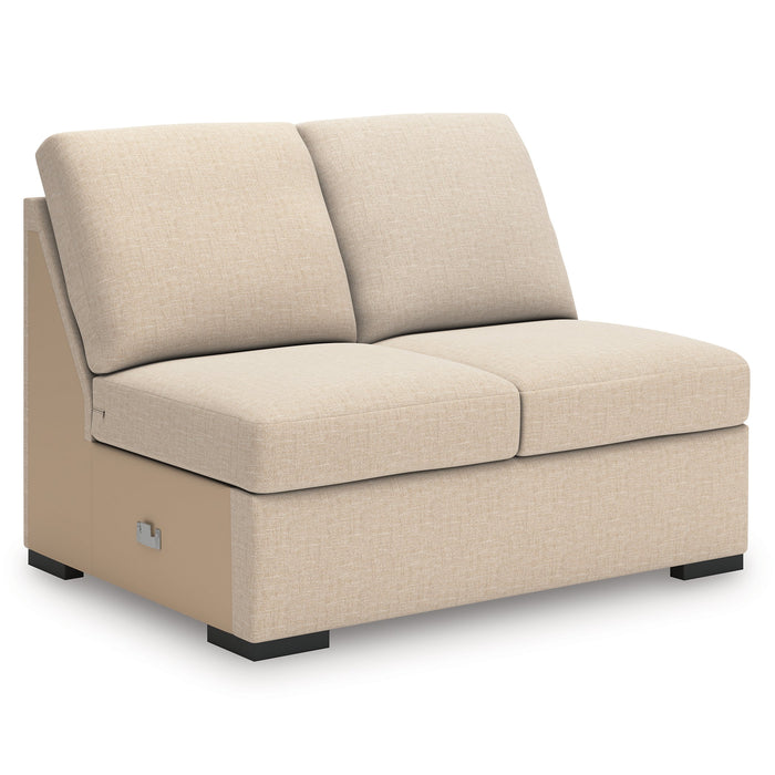 LadyMae Sectional with Chaise - Carl's Furniture (Garden City, KS)