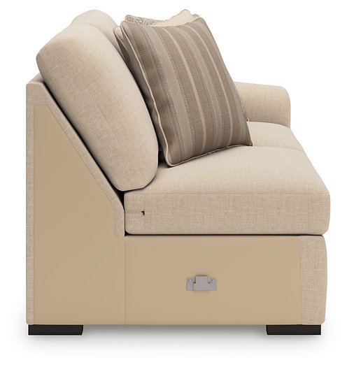 LadyMae Sectional with Chaise - Carl's Furniture (Garden City, KS)