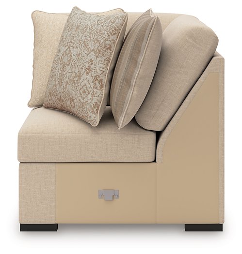 LadyMae Sectional with Chaise - Carl's Furniture (Garden City, KS)