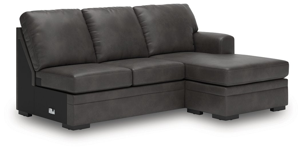 Lofton-Pike Sectional with Chaise - Carl's Furniture (Garden City, KS)
