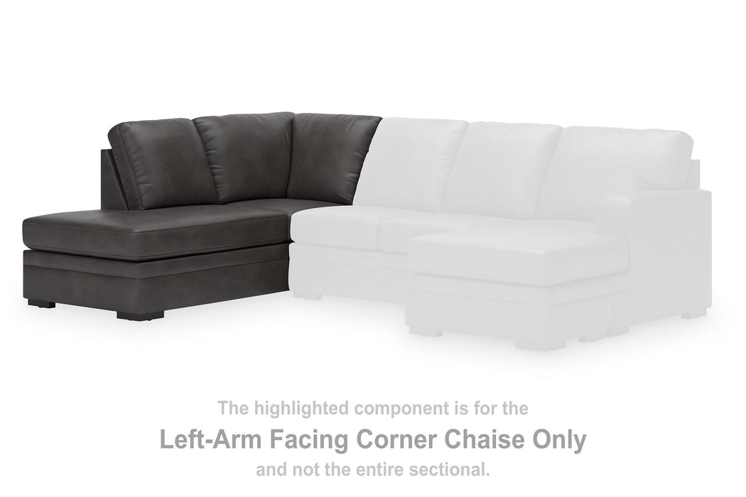 Lofton-Pike Sectional with Chaise - Carl's Furniture (Garden City, KS)