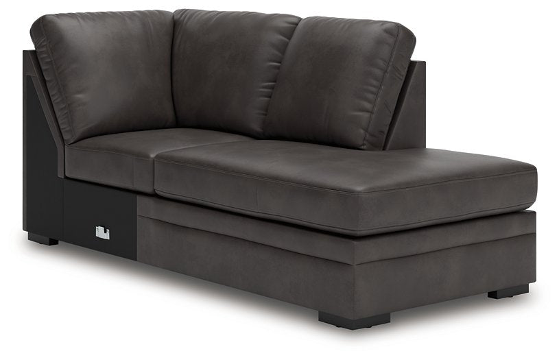 Lofton-Pike Sectional with Chaise - Carl's Furniture (Garden City, KS)