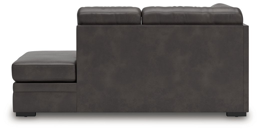 Lofton-Pike Sectional with Chaise - Carl's Furniture (Garden City, KS)
