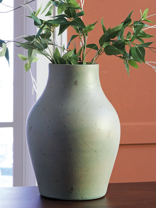 Baychester Vase - Carl's Furniture (Garden City, KS)