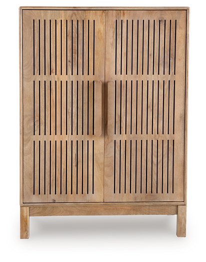 Pellamour Bar Cabinet - Carl's Furniture (Garden City, KS)