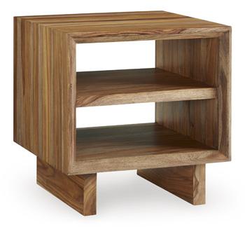 Dressonni End Table - Carl's Furniture (Garden City, KS)