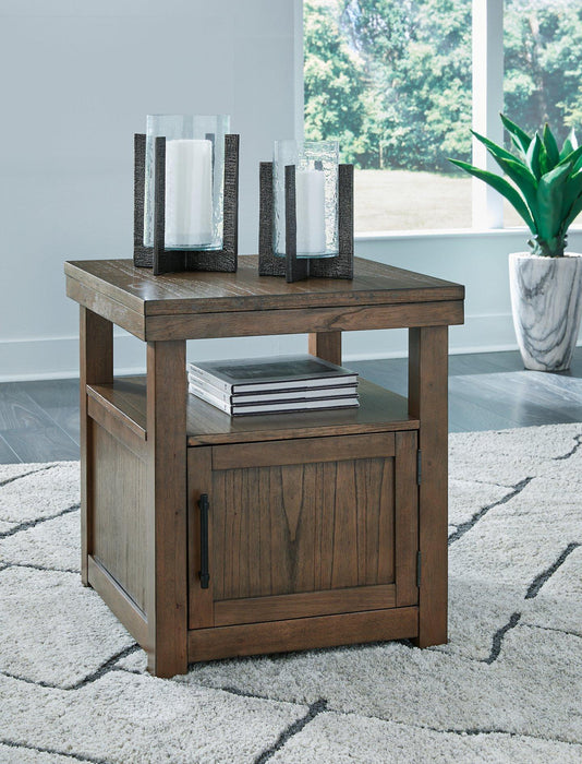 Boardernest End Table - Carl's Furniture (Garden City, KS)