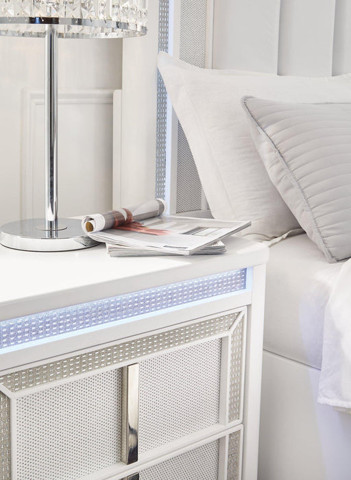 Chalanna Nightstand - Carl's Furniture (Garden City, KS)