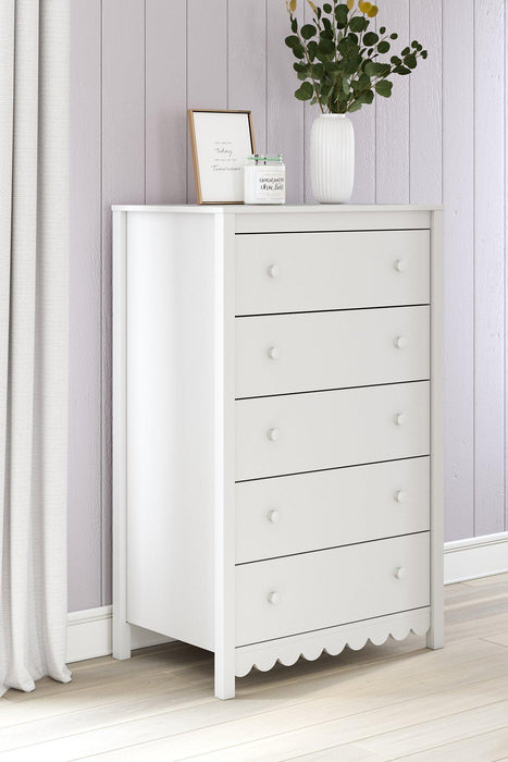 Hallityn Chest of Drawers - Carl's Furniture (Garden City, KS)