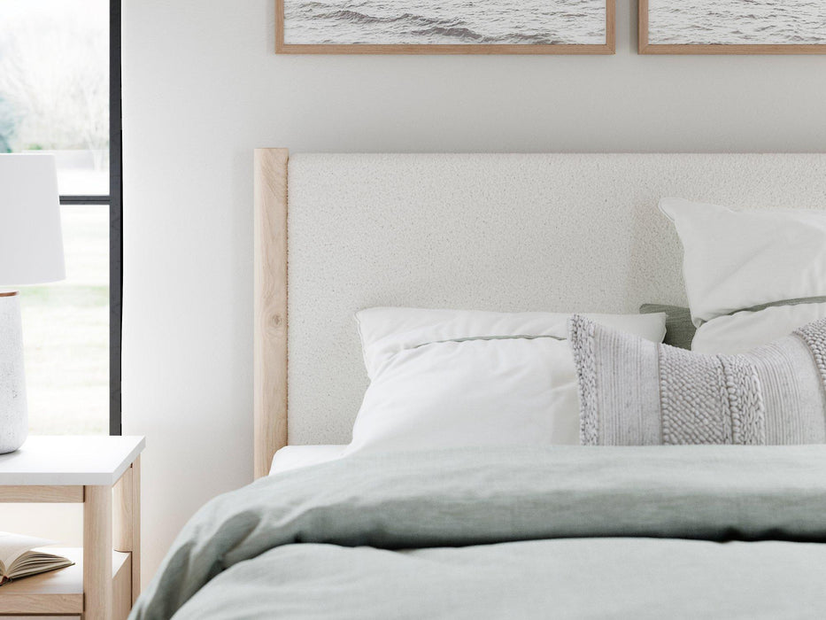 Cadmori Upholstered Bed - Carl's Furniture (Garden City, KS)