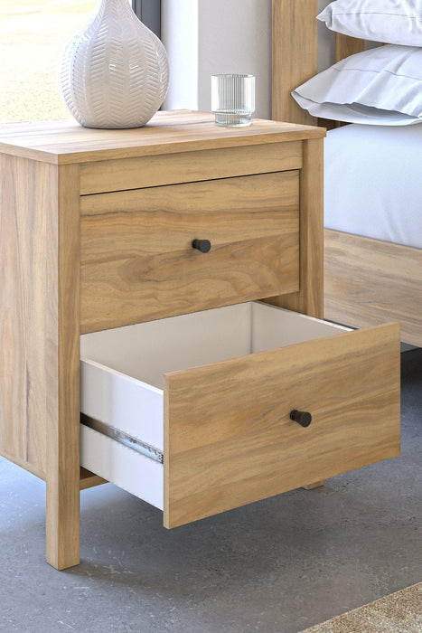 Bermacy Nightstand - Carl's Furniture (Garden City, KS)