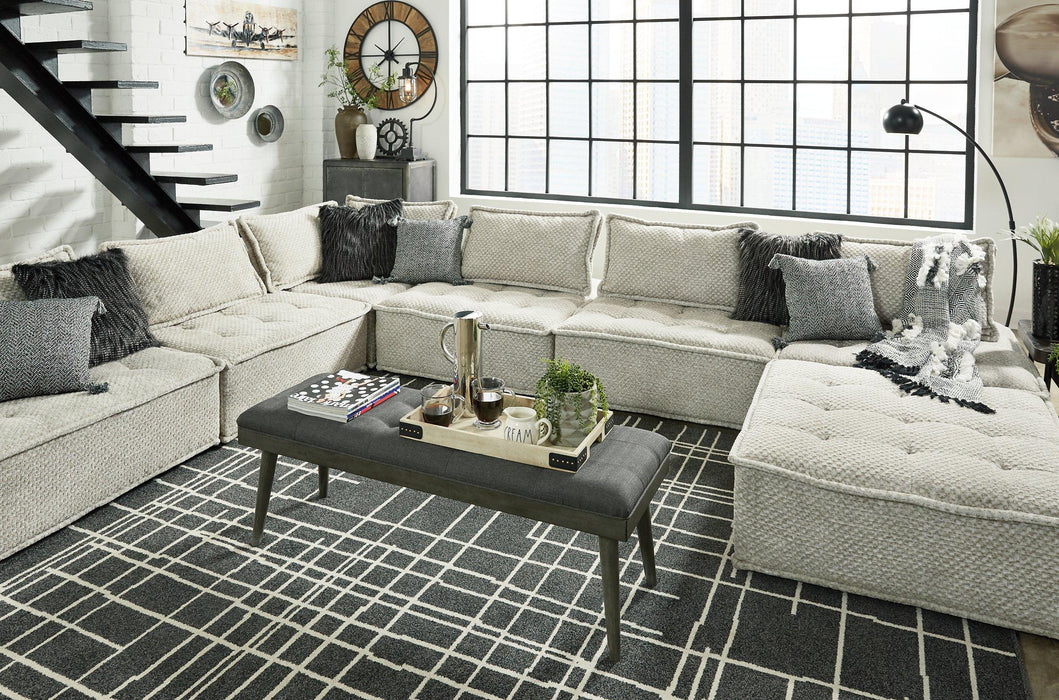 Bales Accent Chair - Carl's Furniture (Garden City, KS)