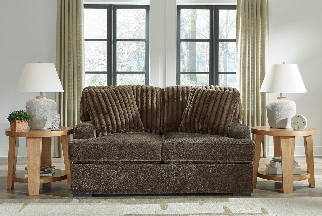 Aylesworth Loveseat - Carl's Furniture (Garden City, KS)