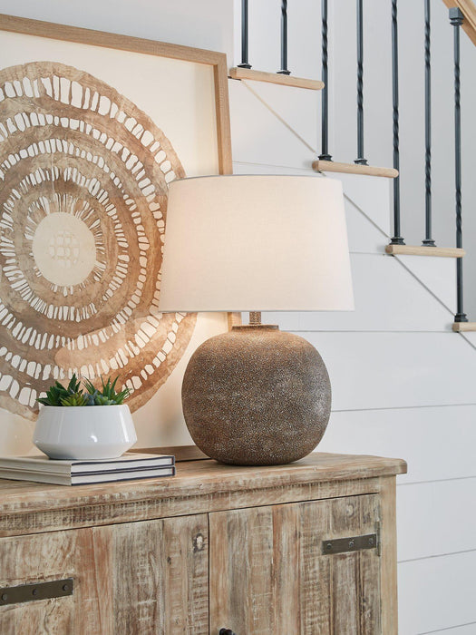 Neavesboro Lamp Set - Carl's Furniture (Garden City, KS)