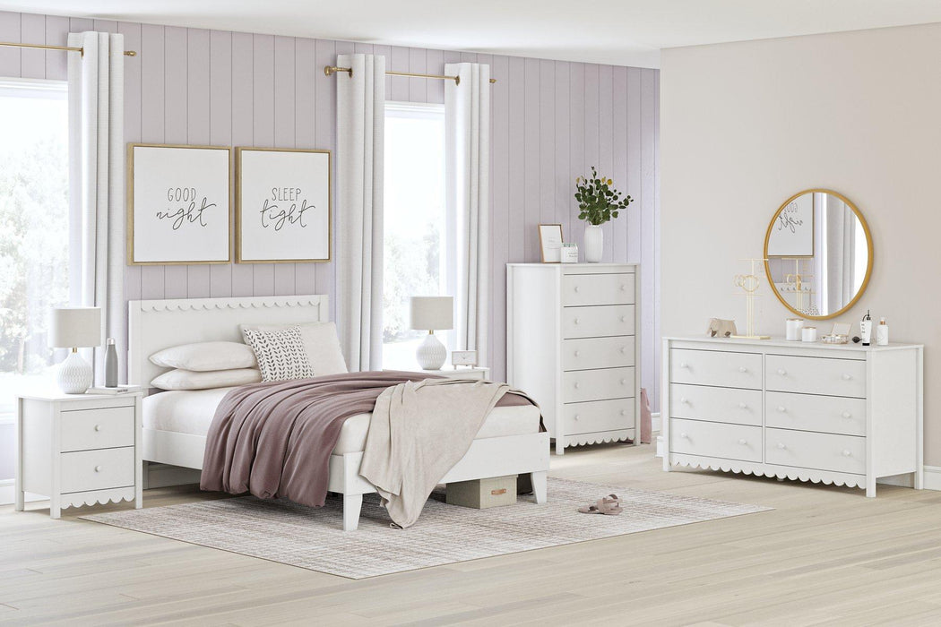 Hallityn Dresser - Carl's Furniture (Garden City, KS)