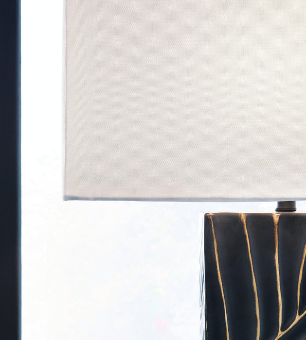 Bartlen Table Lamp - Carl's Furniture (Garden City, KS)