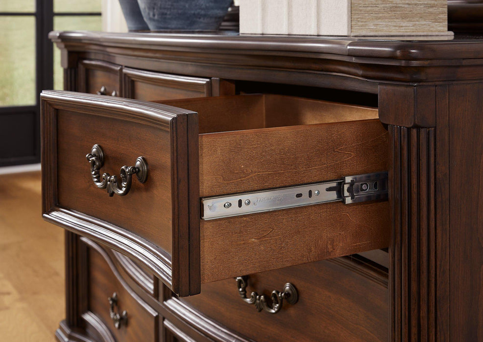 Lavinton Bedroom Set - Carl's Furniture (Garden City, KS)