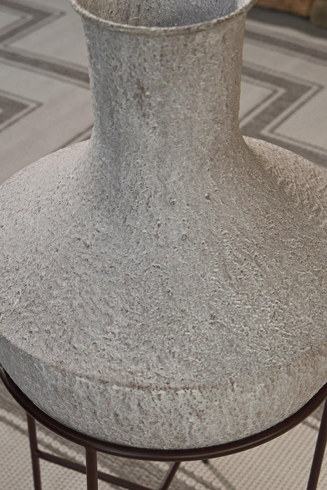 Estonbank Vase - Carl's Furniture (Garden City, KS)