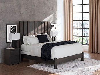Fraluna Bed - Carl's Furniture (Garden City, KS)