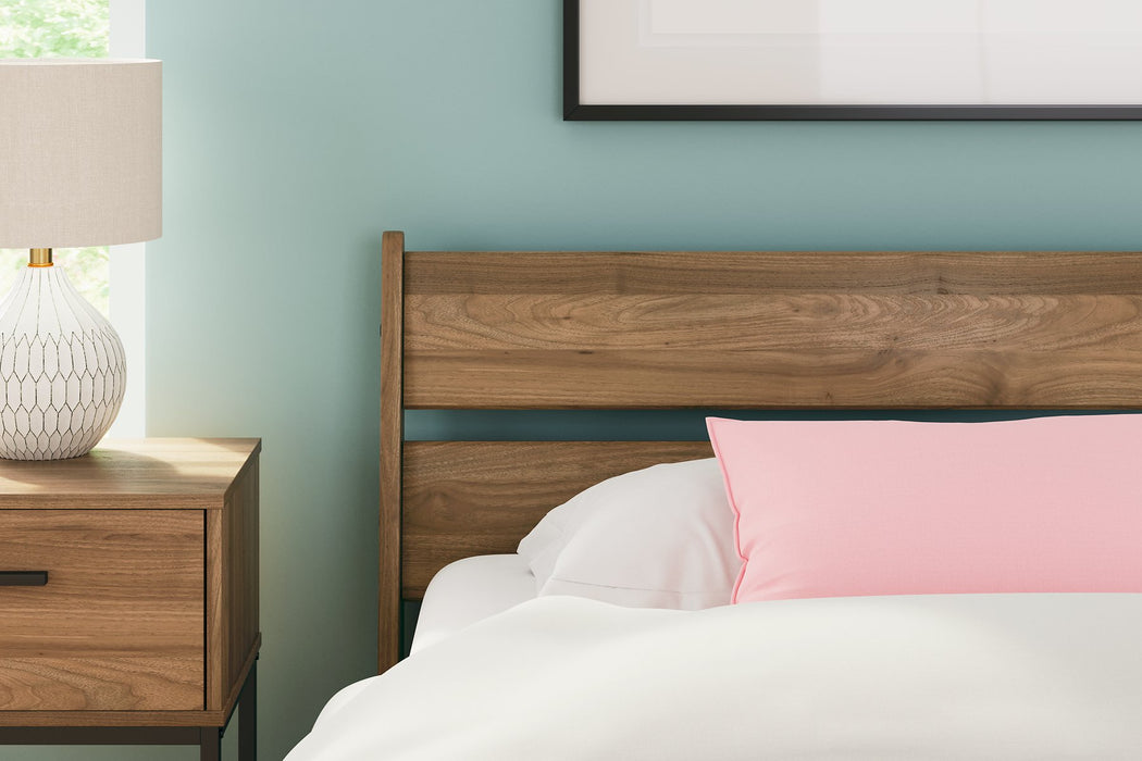Deanlow Bed - Carl's Furniture (Garden City, KS)