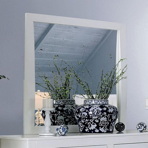 Deanne Mirror - Carl's Furniture (Garden City, KS)