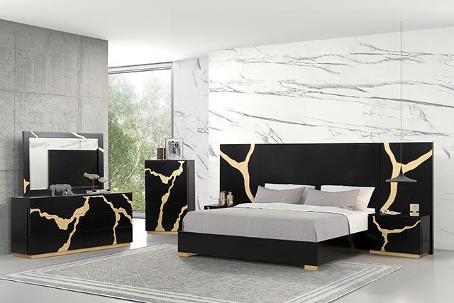 Goldsberg Queen Bed w/ Wall Panels - Carl's Furniture (Garden City, KS)
