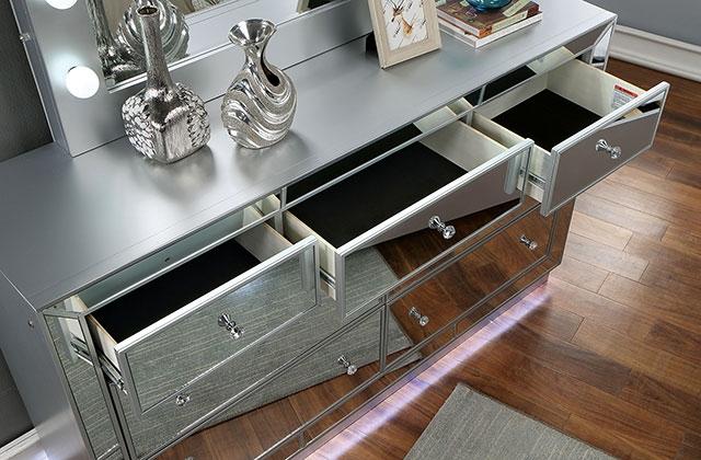BELLADONNA Dresser w/ LED, Silver - Carl's Furniture (Garden City, KS)