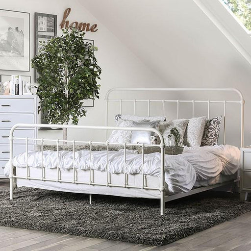 IRIA Vintage White Cal.King, E.King, & Full Bed - Carl's Furniture (Garden City, KS)