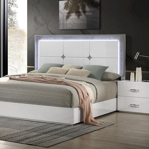 Stoholm E.King & Queen Bed - Carl's Furniture (Garden City, KS)