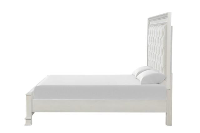 Stella Mia E.King & Queen Bed White & White - Carl's Furniture (Garden City, KS)