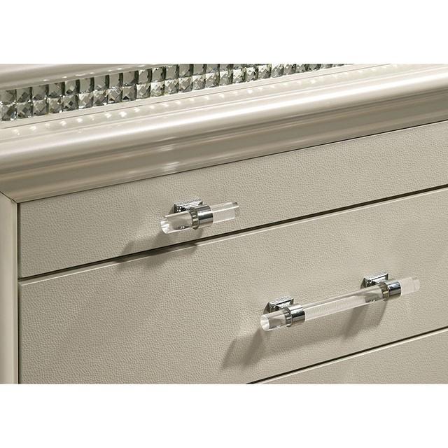 MADDIE Cal.King, E.King, & Queen Bed - Carl's Furniture (Garden City, KS)
