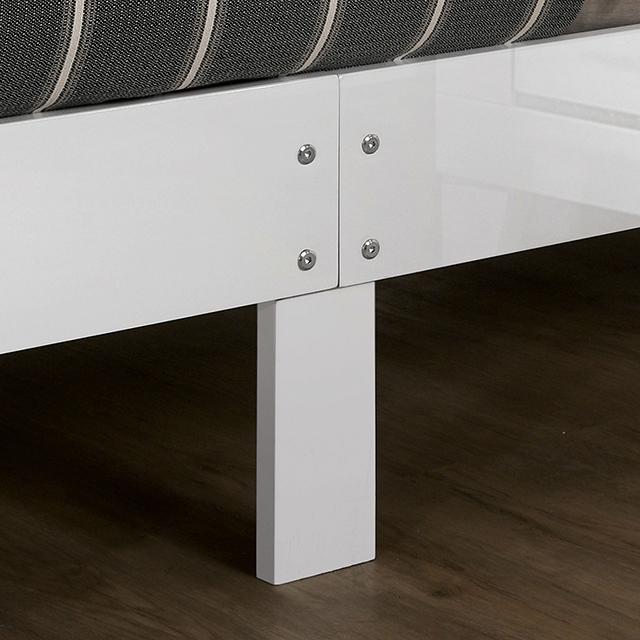 MAGDEBURG Cal.King Bed, Black & White - Carl's Furniture (Garden City, KS)