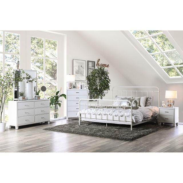 IRIA Vintage White Cal.King, E.King, & Full Bed - Carl's Furniture (Garden City, KS)
