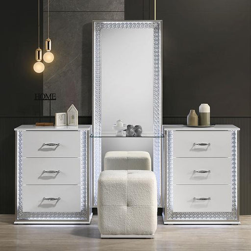 Hazeline Vanity Set with Stool - Carl's Furniture (Garden City, KS)