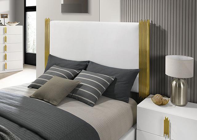 Basildon E.King & Queen Bed - Carl's Furniture (Garden City, KS)