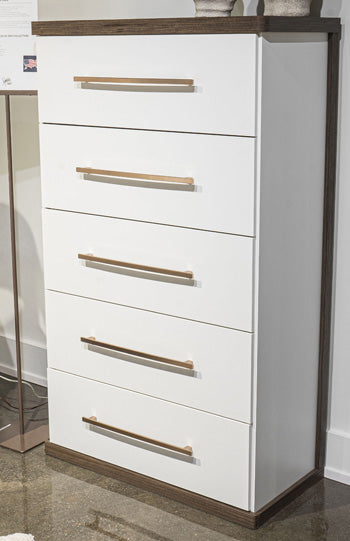 Kendanport Chest of Drawers - Carl's Furniture (Garden City, KS)