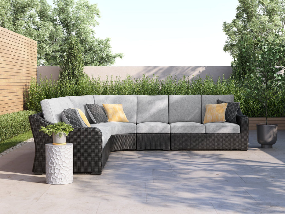 Beachcroft Outdoor Sectional - Carl's Furniture (Garden City, KS)