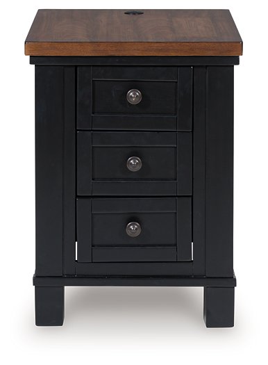 Wildenauer Chairside End Table - Carl's Furniture (Garden City, KS)