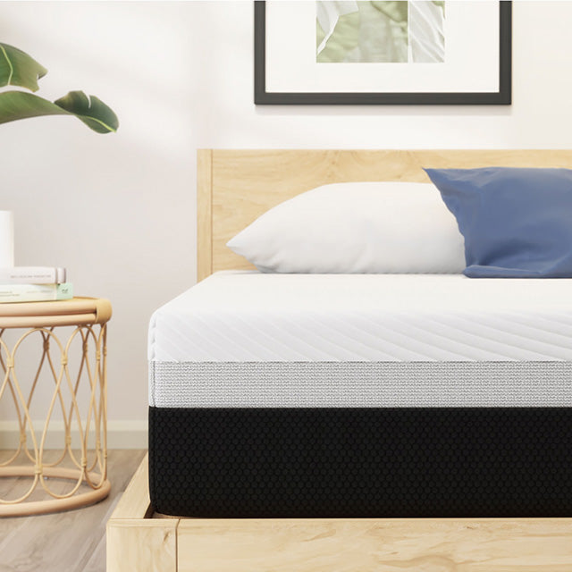 Verbena 12" E.King Hybrid Pocket Coil Mattress - Carl's Furniture (Garden City, KS)