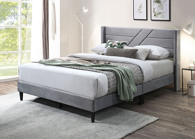 Karyn Queen Bed - Carl's Furniture (Garden City, KS)