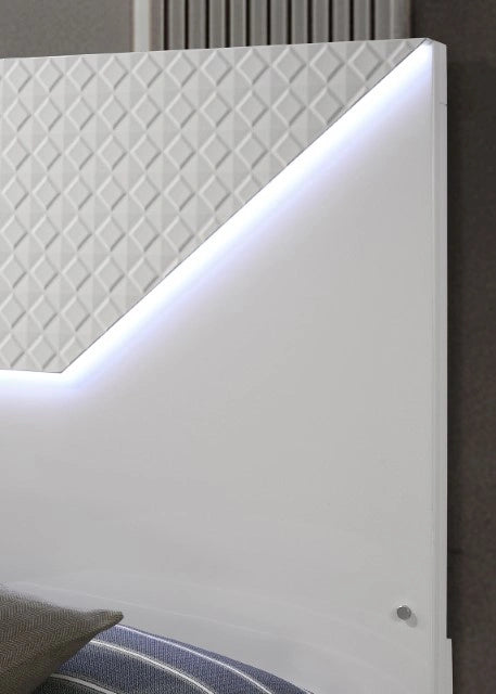 Whitby E.King & Queen Bed