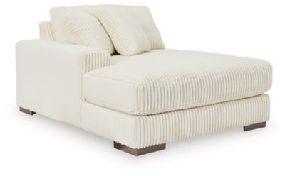 Lindyn Sectional with Chaise - Carl's Furniture (Garden City, KS)