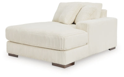 Lindyn Sectional with Chaise - Carl's Furniture (Garden City, KS)
