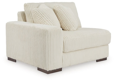 Lindyn Sectional with Chaise - Carl's Furniture (Garden City, KS)