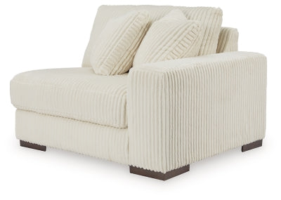 Lindyn Sectional with Chaise - Carl's Furniture (Garden City, KS)