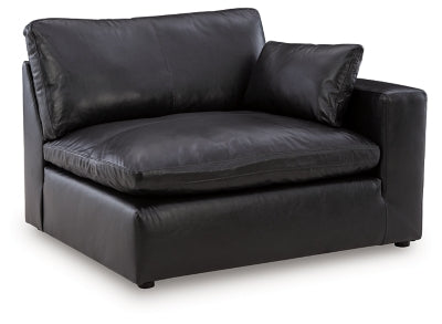 Emilia Sectional - Carl's Furniture (Garden City, KS)