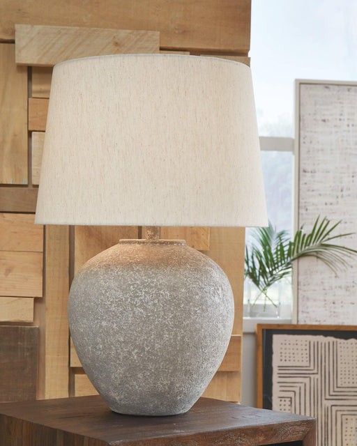 Dreward Lamp Set - Carl's Furniture (Garden City, KS)