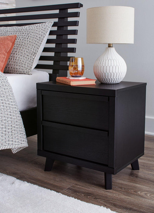 Danziar Nightstand - Carl's Furniture (Garden City, KS)