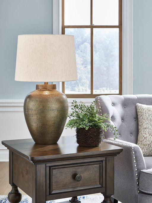Madney Lamp Set - Carl's Furniture (Garden City, KS)