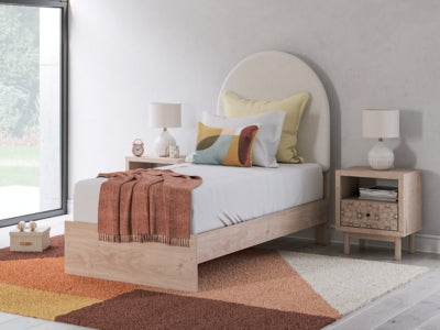 Arloster Upholstered Bed - Carl's Furniture (Garden City, KS)